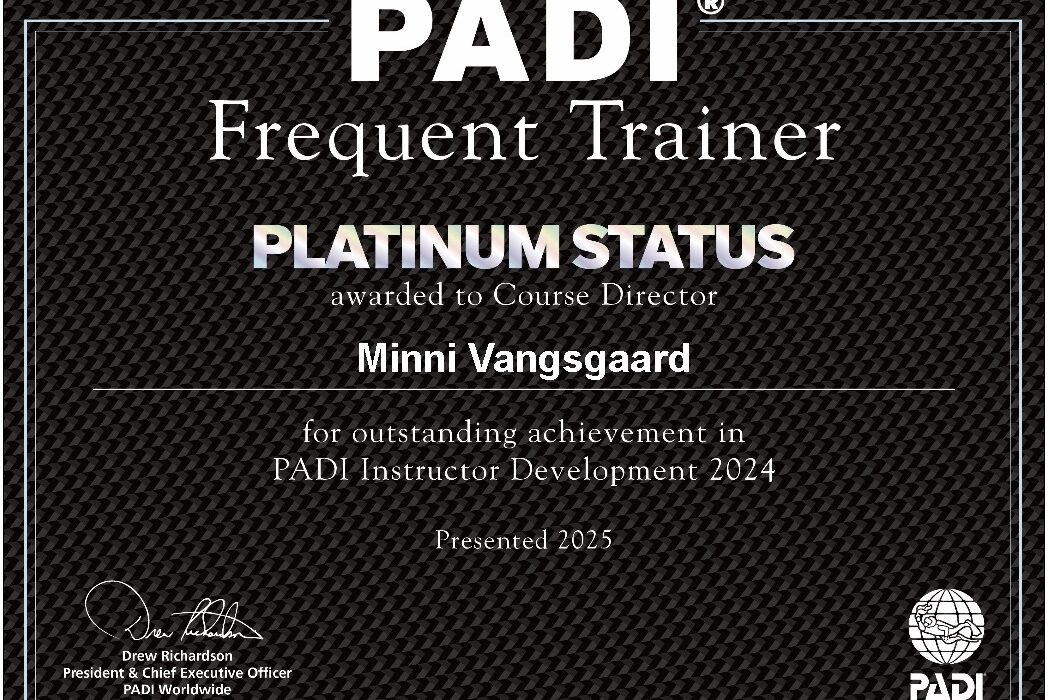 PADI Platinum Course Director Minni Cert